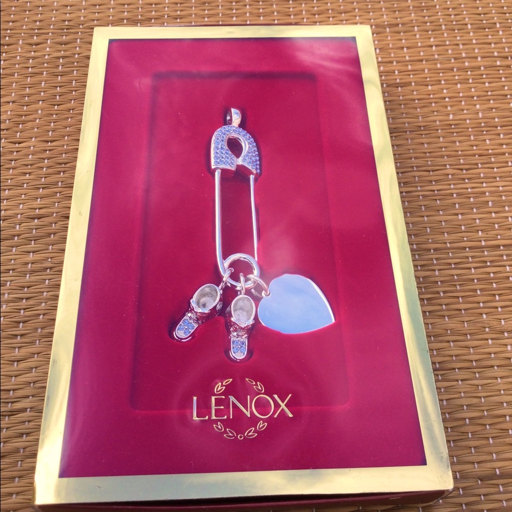 LENOX ORNAMENT NWT